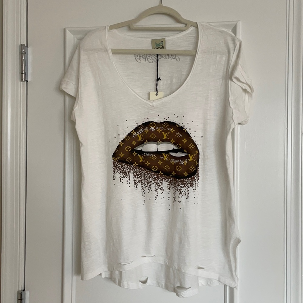 LV Lips V-Neck Tee